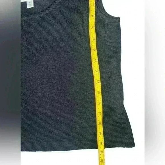 St. John Basics Knit  Half Top Sleeveless Sz s Round Neck Minimalist Boho Summer - Picture 4 of 6